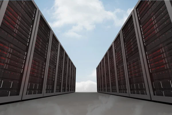 Serverruimte met blauwe lucht — Stockfoto