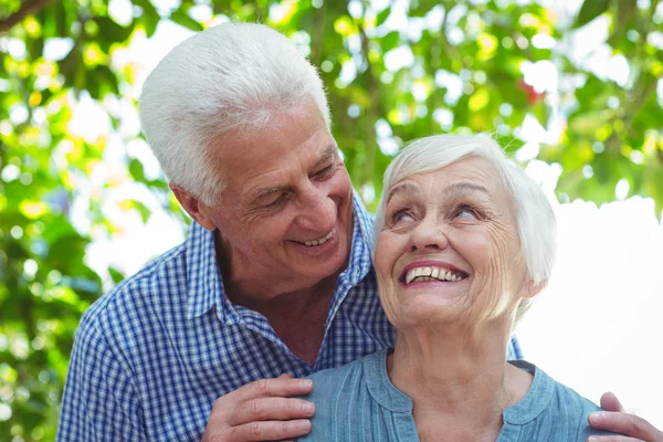 Primer plano de la feliz pareja de ancianos — Foto de Stock