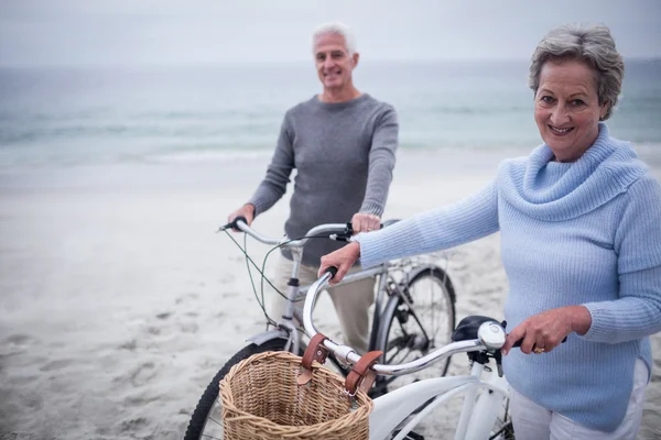 Gelukkig senior paar — Stockfoto