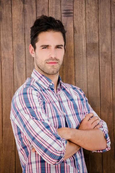 Jonge man die lacht op camera — Stockfoto