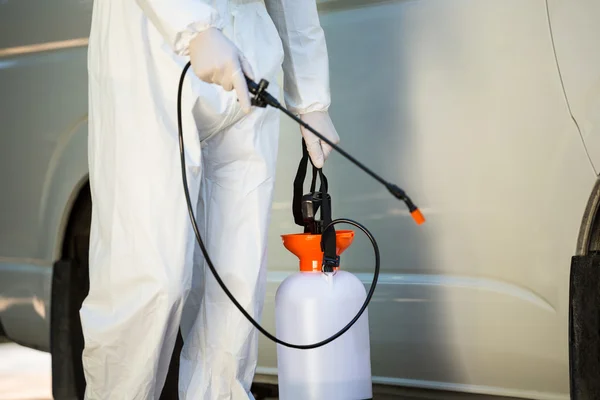 Pest control man next to van — Stock Photo, Image