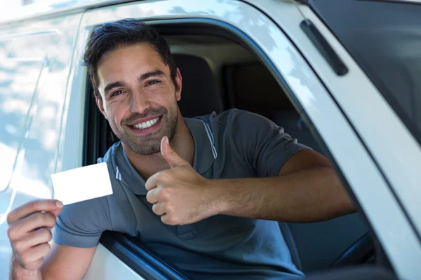 Driver mostrando pollice in su — Foto Stock