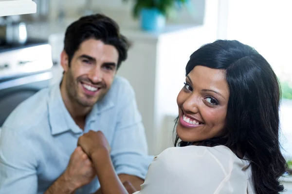 Young couple holding hand — Stock Photo, Image