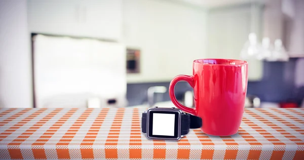 Relógio com xícara de café vermelho — Fotografia de Stock