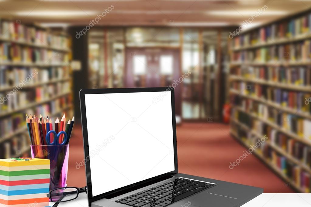 Resultado de imagen de ordenador en biblioteca