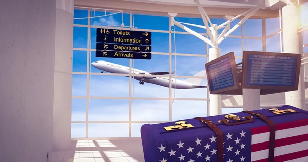 Флаг США на чемодане — стоковое фото