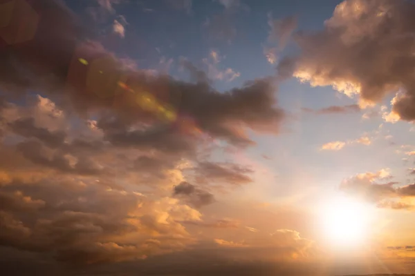 Компромиссное изображение сияния солнца — стоковое фото