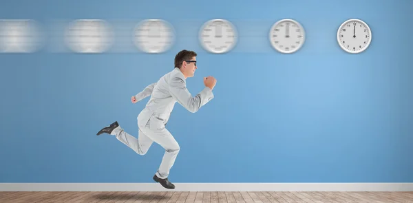 Hombre de negocios corriendo en el aire — Foto de Stock