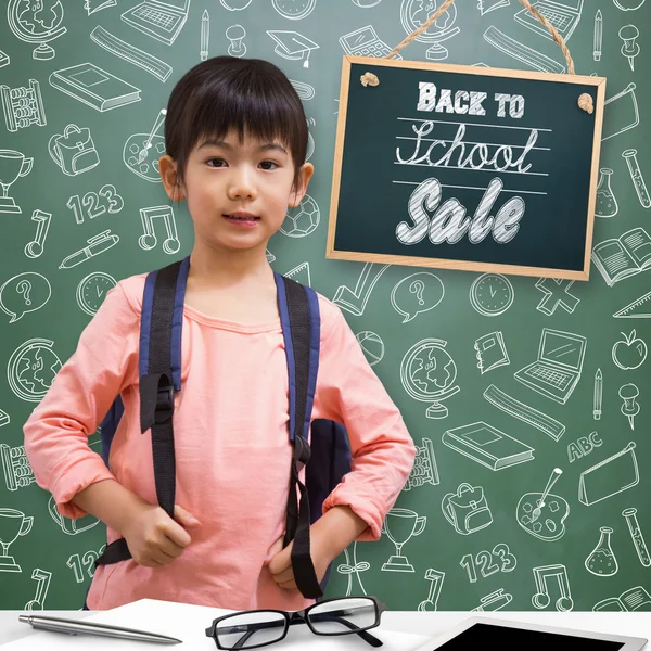 Schüler blickt in Kamera — Stockfoto