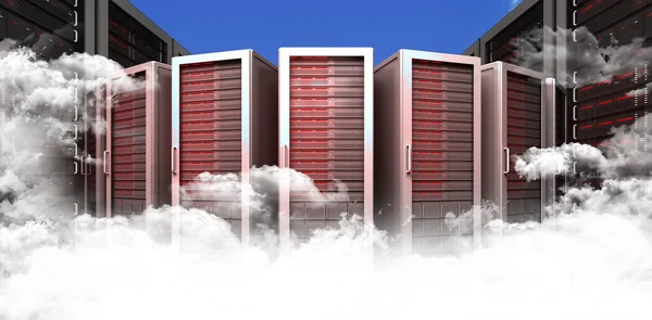 Server torens tegen schilderachtig uitzicht — Stockfoto