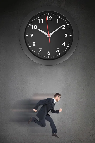 Hombre de negocios corriendo en el aire — Foto de Stock