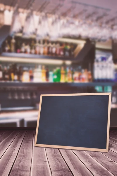 Copas de vino suspendidas en rack — Foto de Stock