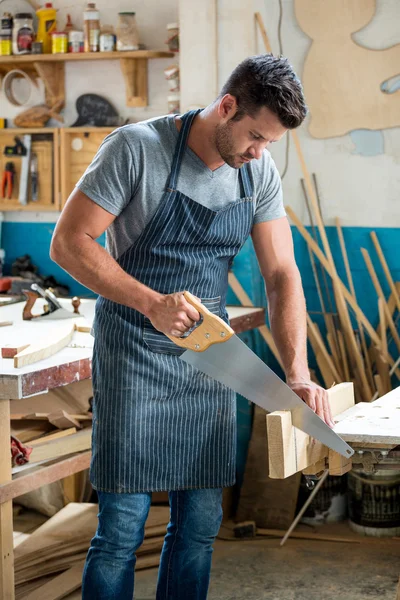 Carpenter working on his craft — Stock Photo, Image