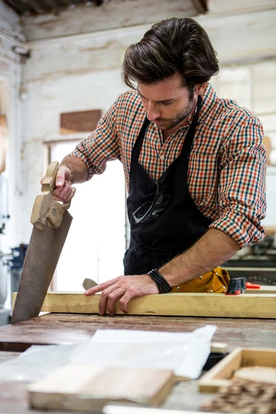 Timmerman bezig zijn ambacht — Stockfoto