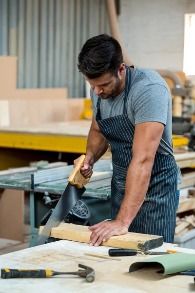 Carpenter working on his craft — Stock Photo, Image