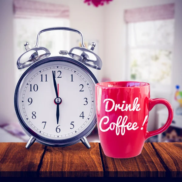 Beber café texto no copo vermelho — Fotografia de Stock