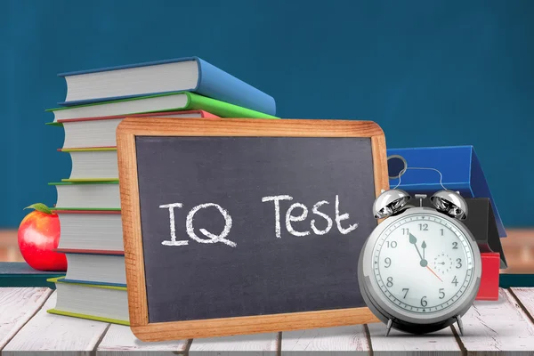 IQ Test against red apple — Stock Photo, Image