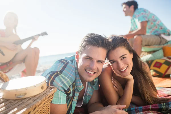 Genieten van samen vrienden — Stockfoto