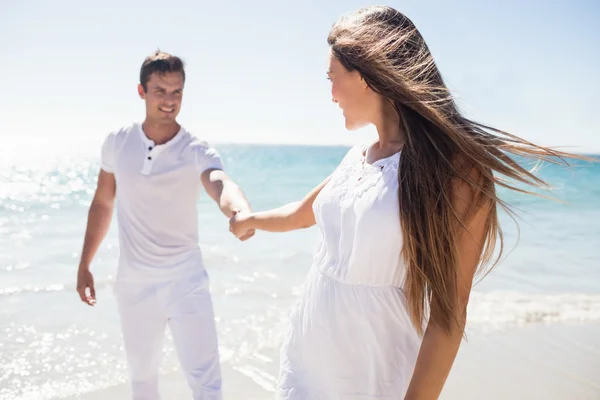 A woman holding the hand of her boyfriend — Stock Photo, Image