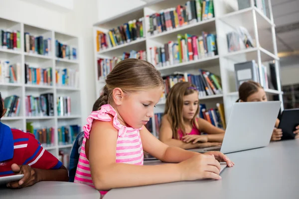 Children using technology — Stock Photo, Image