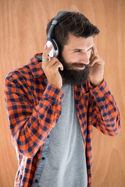 Hipster escuchando música —  Fotos de Stock