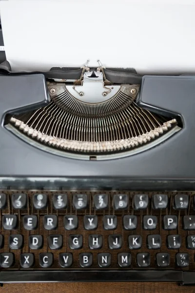 Vista de cerca extrema de la máquina de escribir —  Fotos de Stock