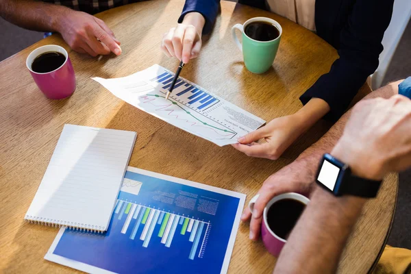 Collega's hebben een vergadering — Stockfoto