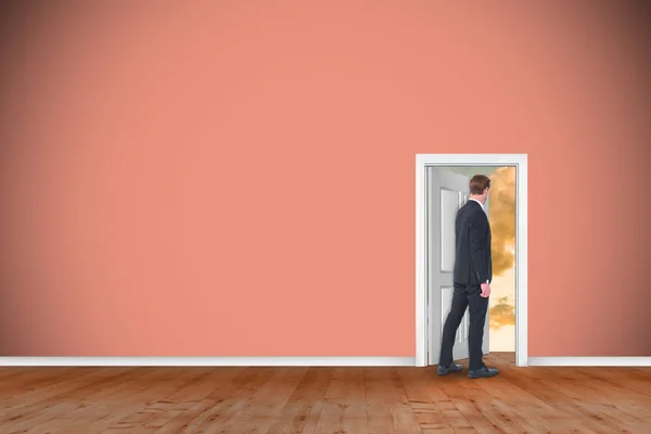 Hombre de negocios en traje gesto —  Fotos de Stock