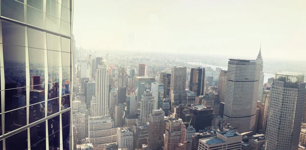 City landscape on a sunny day — Stock Photo, Image