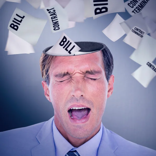 Uomo d'affari stressato ottenere un mal di testa — Foto Stock