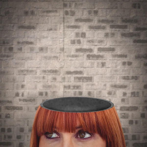 Czerwona głowa kobieta z kopii przestrzeni — Zdjęcie stockowe
