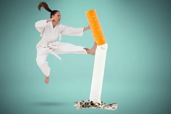 Vechter uitvoeren van karate — Stockfoto