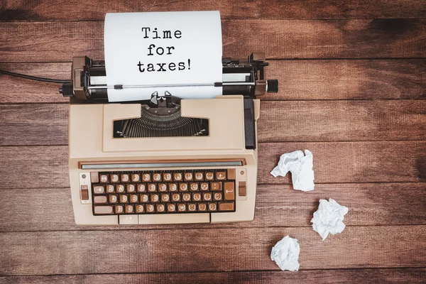 Time for taxes! message against typewriter — Stock Photo, Image