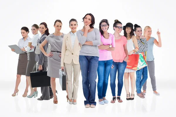 Mujer joven en posición de pensadores — Foto de Stock