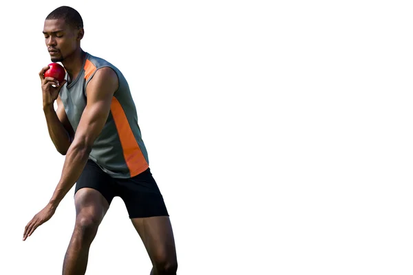 Atlet-mannen konsentrerer seg under kulestøt – stockfoto