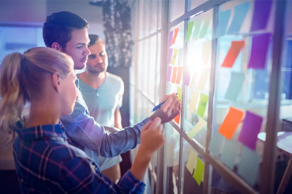 Jóvenes empresarios creativos —  Fotos de Stock