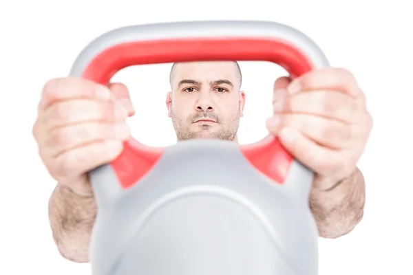 Bodybuilder hijs zware kettlebell — Stockfoto