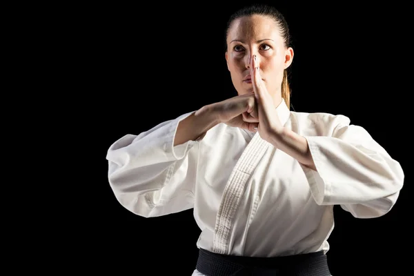 Female fighter wykonywanie ręcznie salute — Zdjęcie stockowe