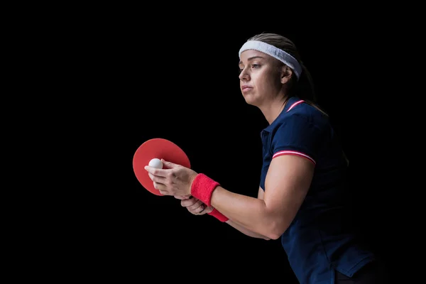 Atleta feminina jogando ping pong — Fotografia de Stock
