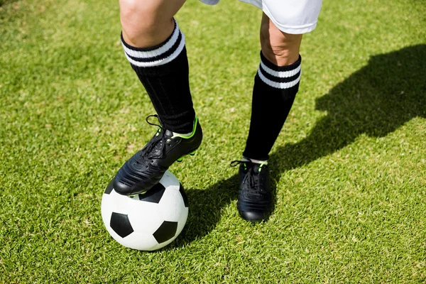 Jogador de futebol feminino — Fotografia de Stock