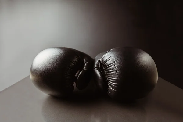 Guanti da boxe neri — Foto Stock