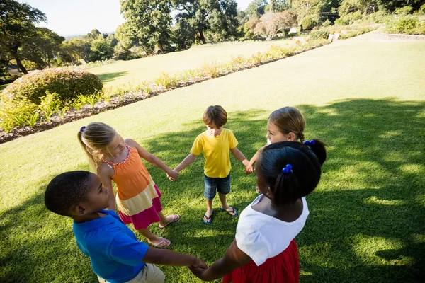 Kids playing together — Stock Photo, Image