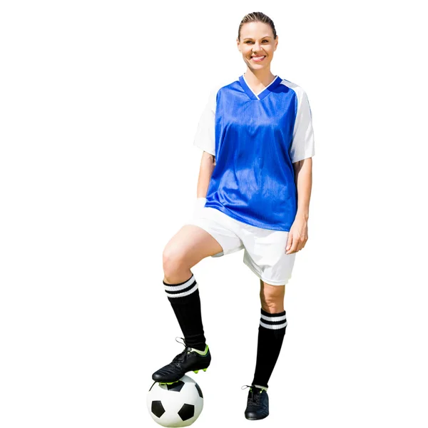 Jugadora de fútbol posando con una pelota —  Fotos de Stock