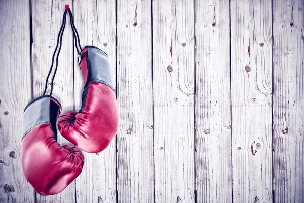 Guantes de boxeo unidos —  Fotos de Stock