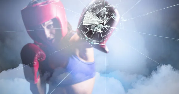 Boxeador con guantes y punzonado en la cabeza —  Fotos de Stock