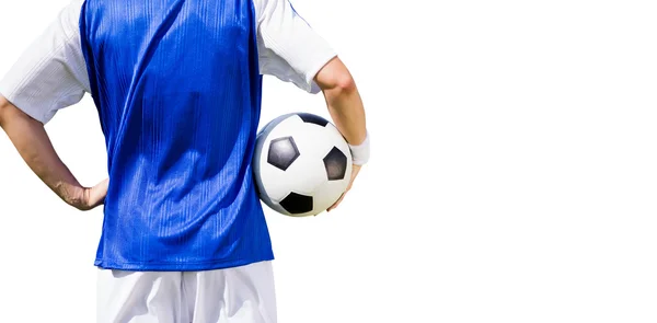 Giocatore di calcio in possesso di un calcio — Foto Stock