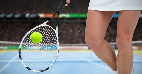 ラケットとテニス選手 — ストック写真