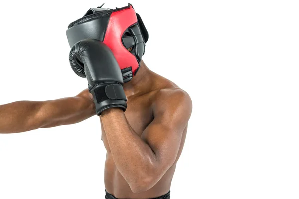 Vista lateral del boxeador golpeando recto — Foto de Stock