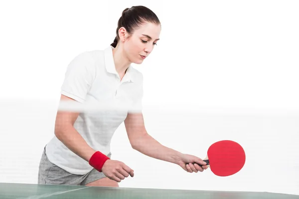 Atleta femenina jugando ping pong —  Fotos de Stock