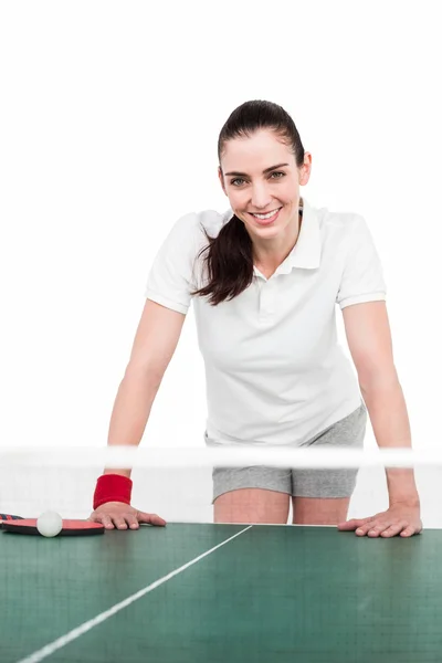Kadın atlet oynarken ping pong — Stok fotoğraf
